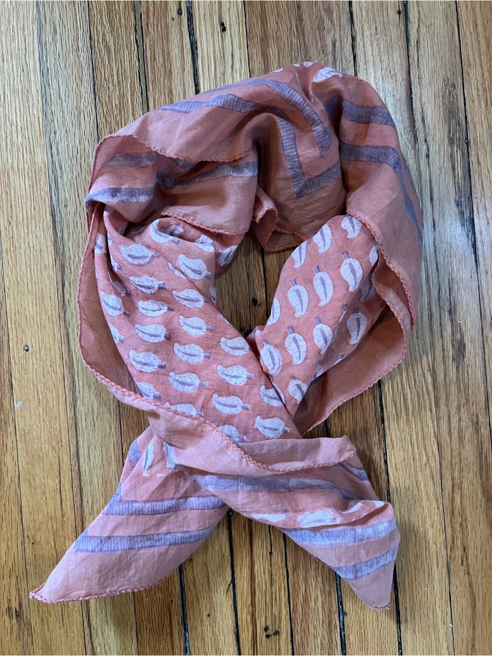 Lightweight Leaf-Pattern Women's Bandana Scarf